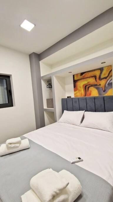 Faronita - Luxury Apt In The Heart Of Kalamata Exterior foto
