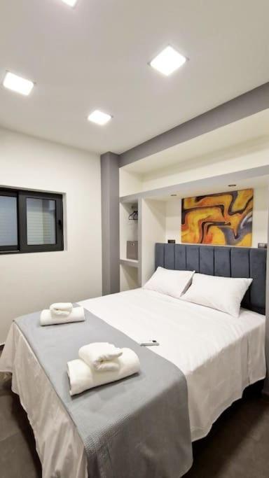 Faronita - Luxury Apt In The Heart Of Kalamata Exterior foto